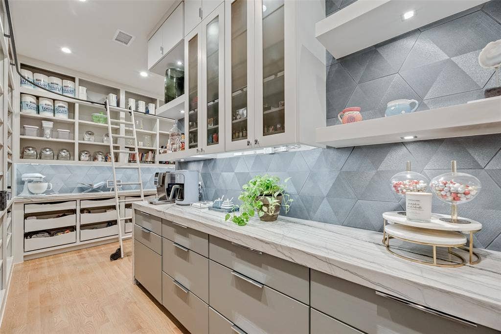 1501 The Rock, Rockwall, TX 75087 XL BUTLERS PANTRY & PREP KITCHEN