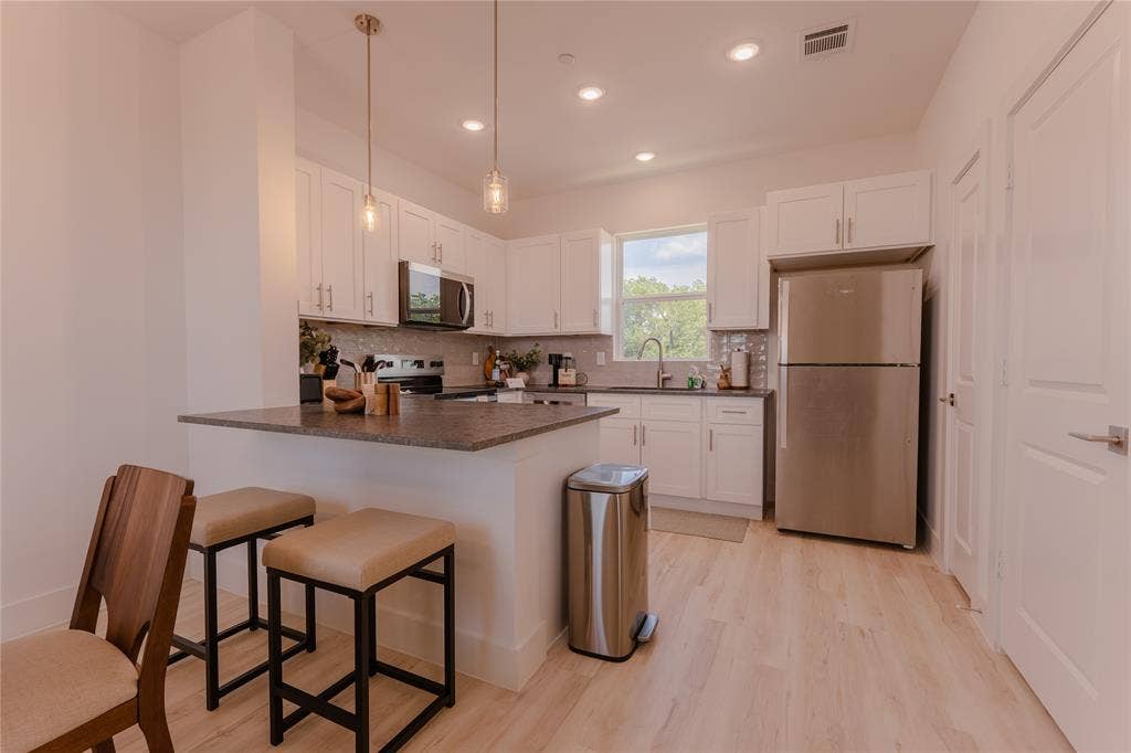 2025 Empire Central Drive, #101, Dallas, TX 75235
