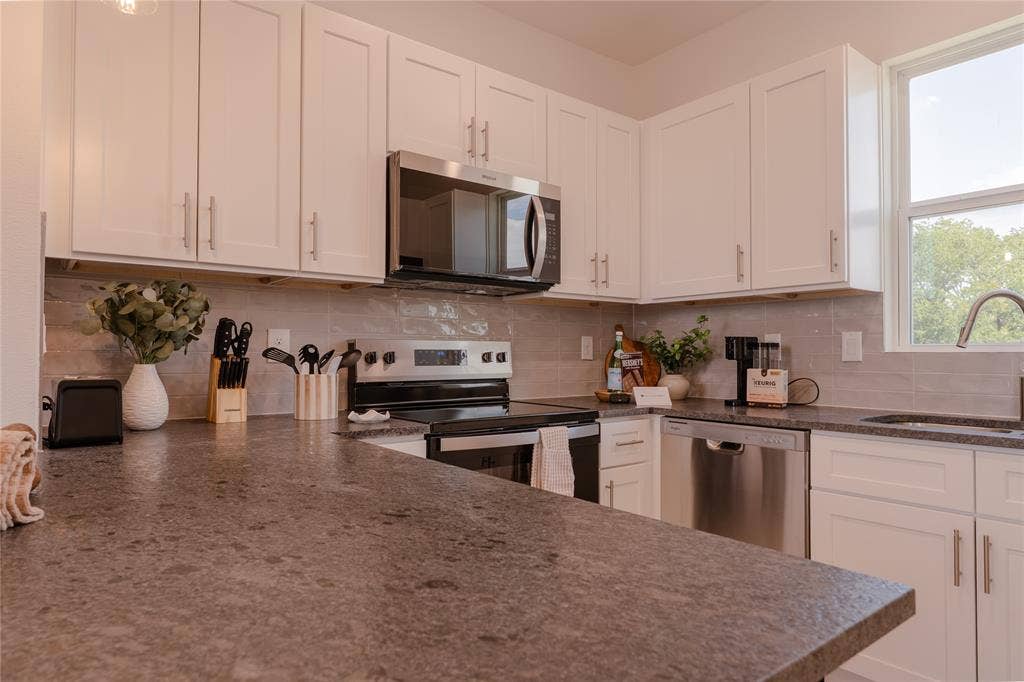 2025 Empire Central Drive, #101, Dallas, TX 75235