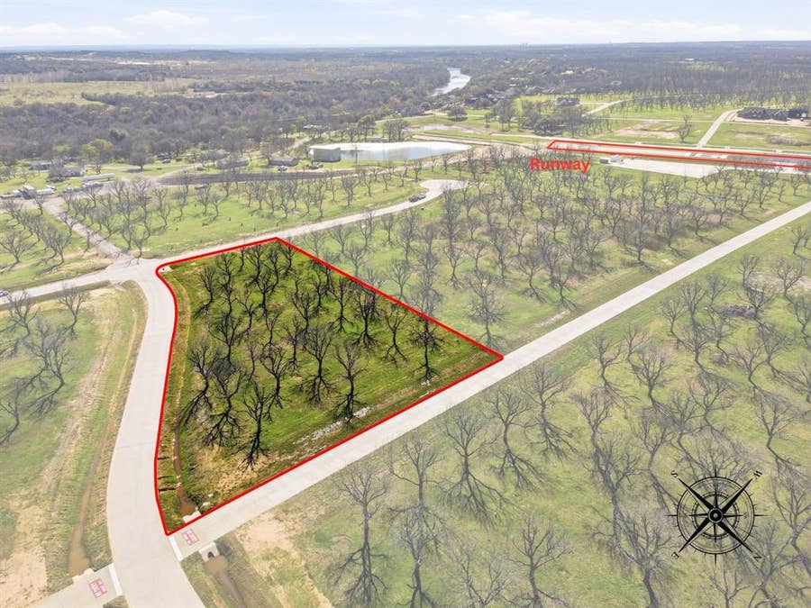 Property photo for 1730 Cirrus Loop, Granbury, TX