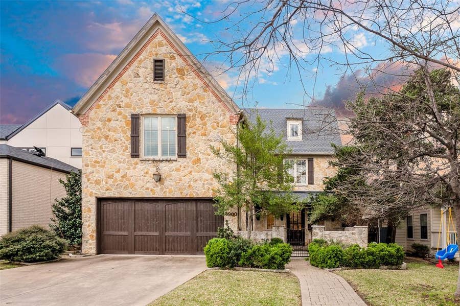 Property photo for 4900 W Stanford Avenue, Dallas, TX