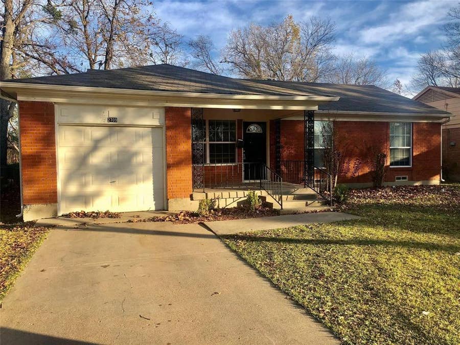 Property photo for 2709 Highwood Drive, Dallas, TX