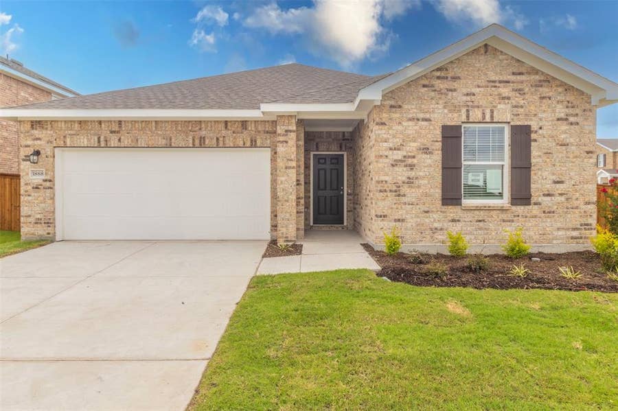 Property photo for 1888 Everglades Drive, Forney, TX