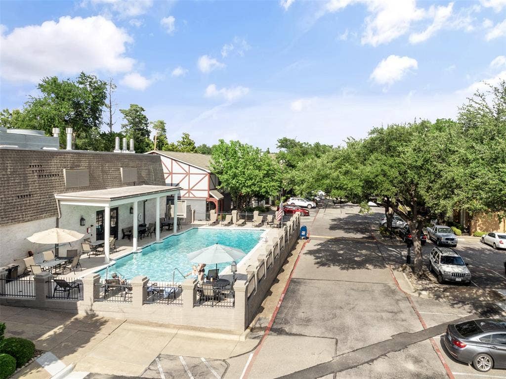 5915 Copperwood Lane, #1141, Dallas, TX 75248 Community Pool & Clubhouse