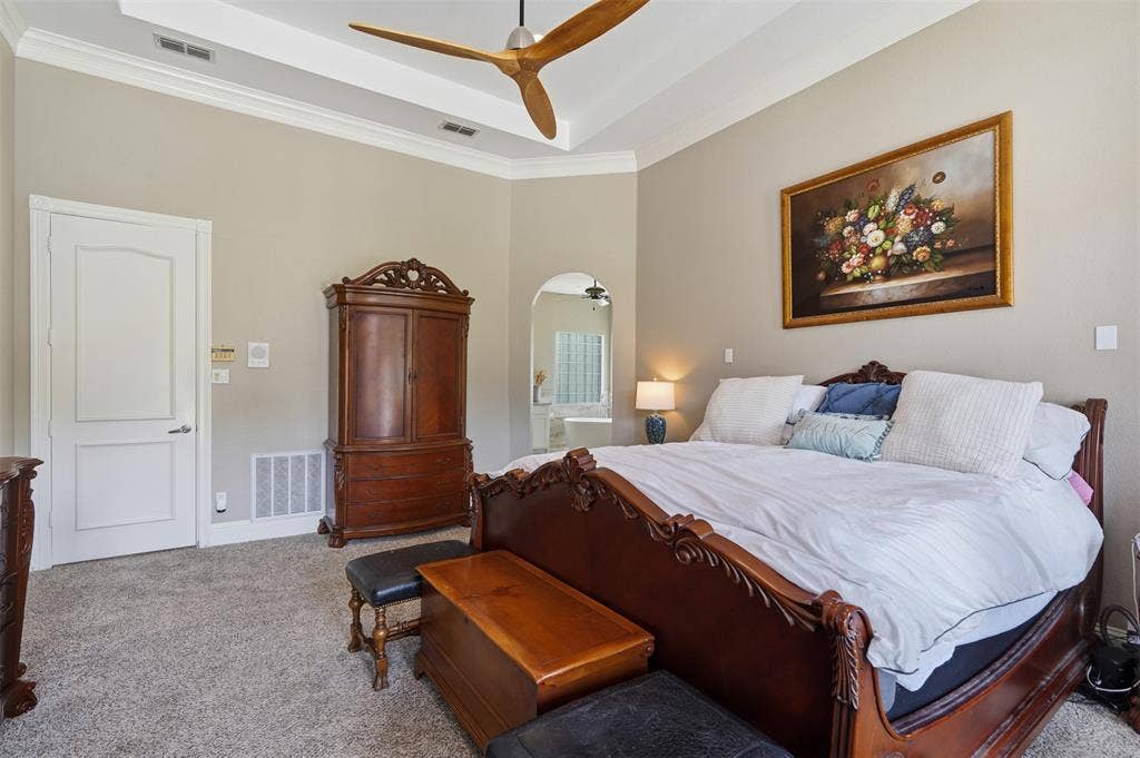 451 Land Of Goshen Drive, Springtown, TX 76082 Bedroom
