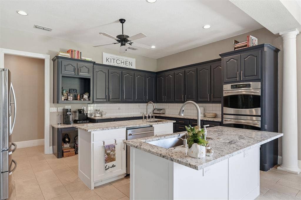451 Land Of Goshen Drive, Springtown, TX 76082 Kitchen