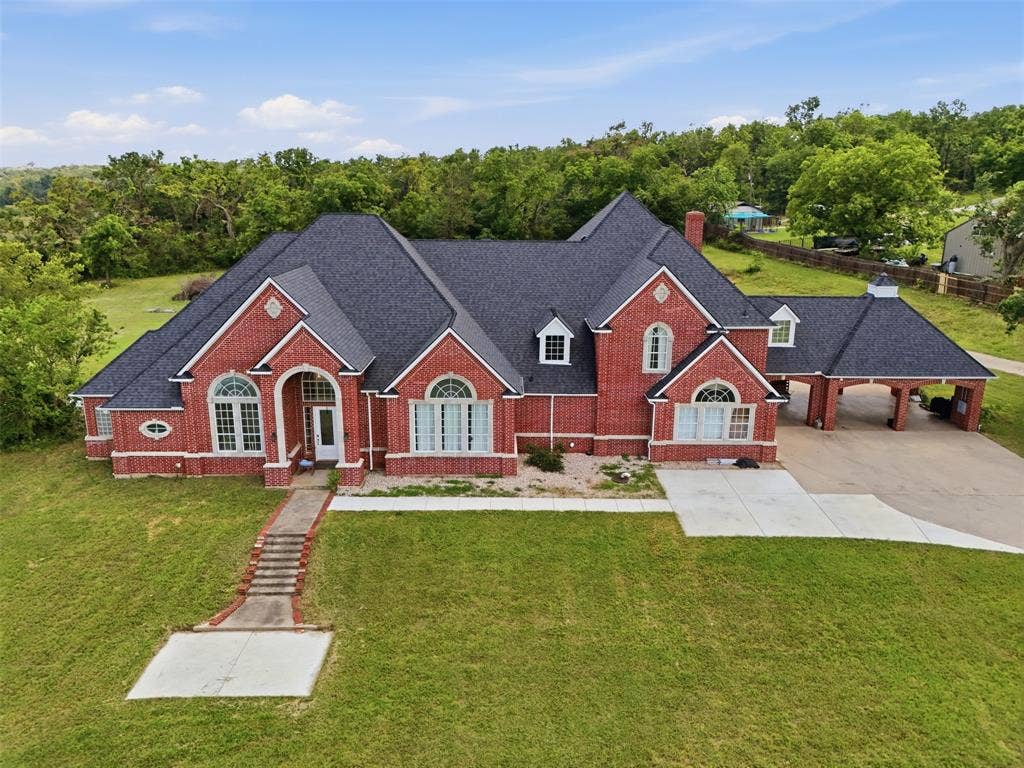 451 Land Of Goshen Drive, Springtown, TX 76082 Front house