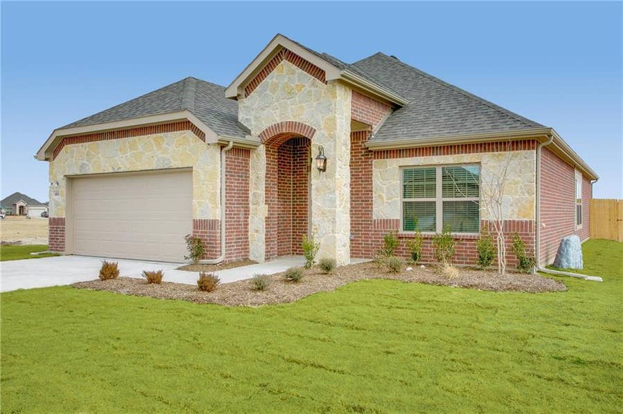 Property photo for 601 Beechwood Drive, Greenville, TX