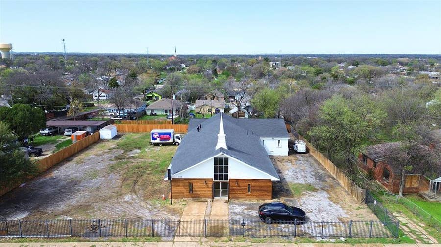 Property photo for 2519 S Denley Drive, Dallas, TX