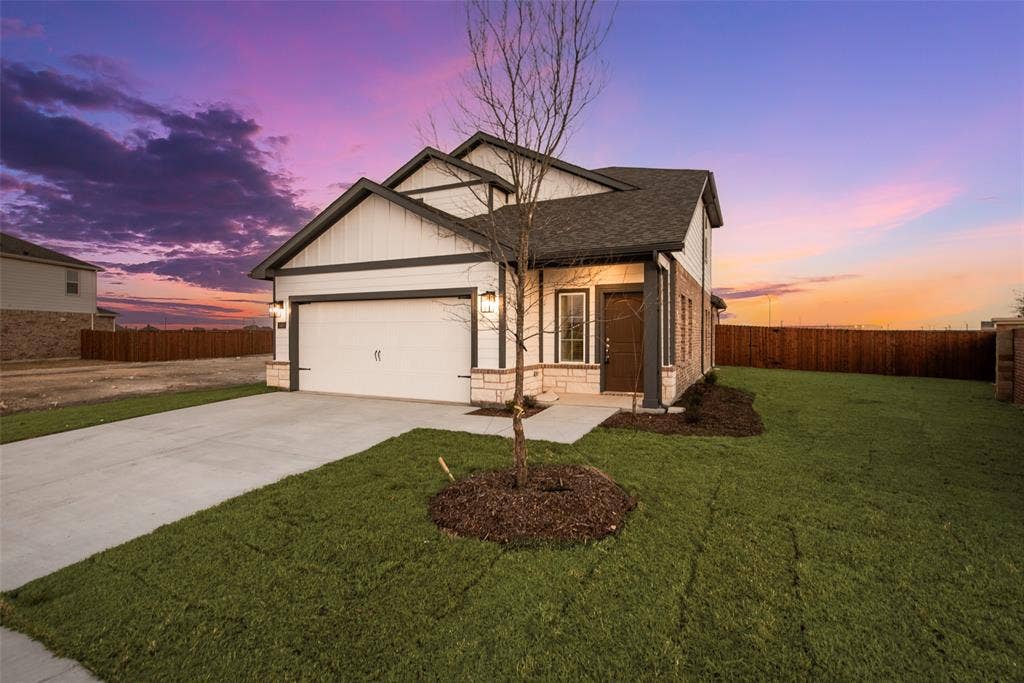 276 Sutter Mill Road, Saginaw, TX 76131 STOCK PHOTO