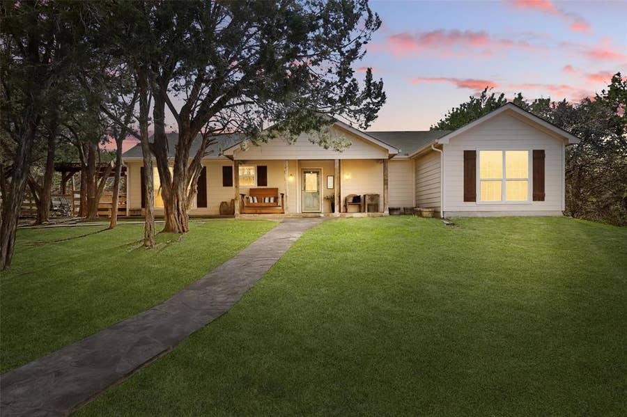 Property photo for 5908 Hill Country Court, Lipan, TX