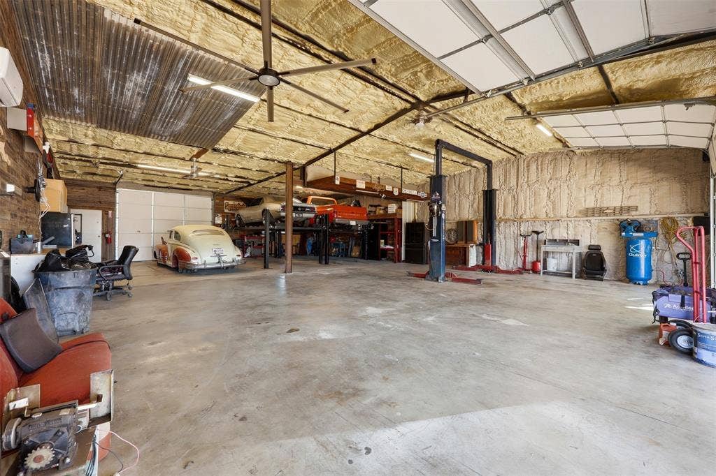 113 Mulkey Road, Waxahachie, TX 75167 Shop featuring a mini split for heating / cooling