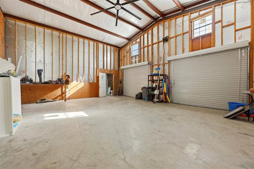 113 Mulkey Road, Waxahachie, TX 75167 View of garage