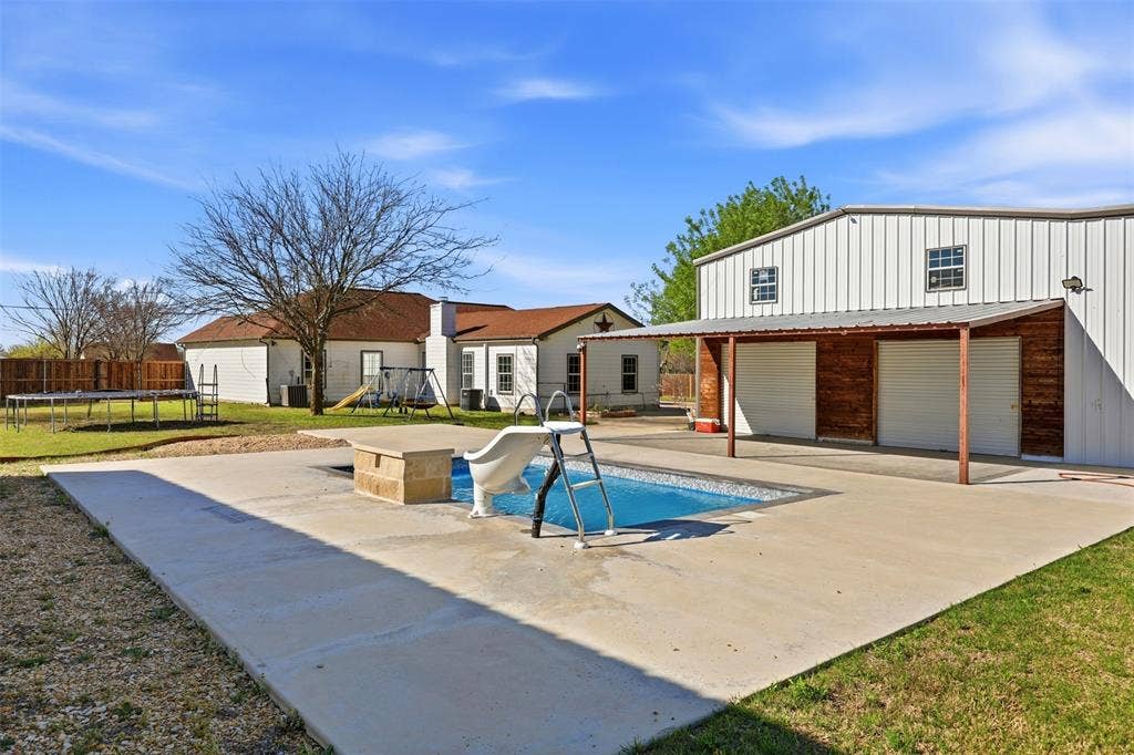113 Mulkey Road, Waxahachie, TX 75167 113 Mulkey Road, Waxahachie, TX 75167