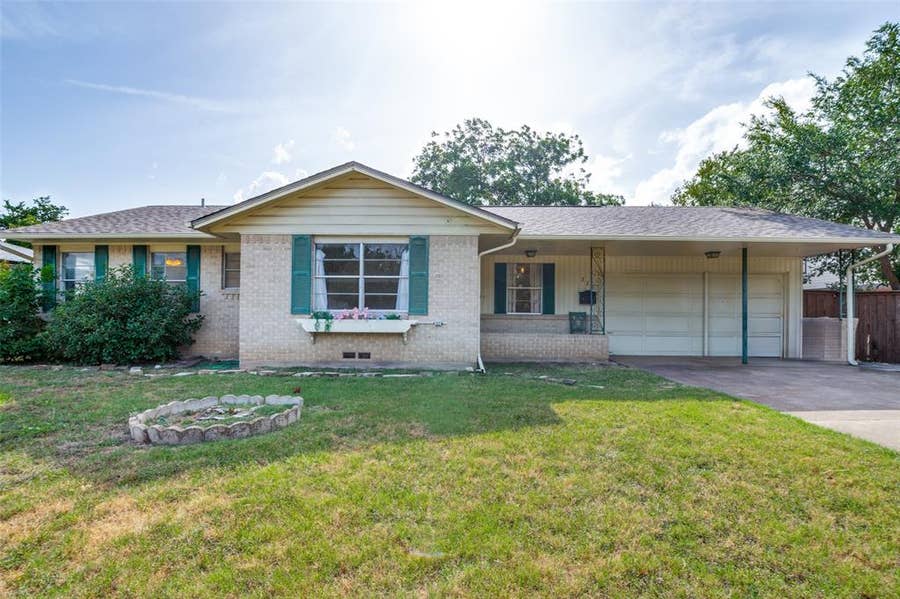 Property photo for 329 N Brighton Avenue, Dallas, TX