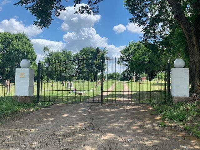 Property photo for 1400 E Jefferson Street, Waxahachie, TX