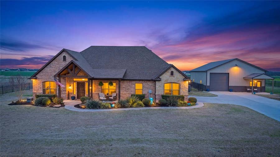 Property photo for 3812 County Road 2156, Caddo Mills, TX