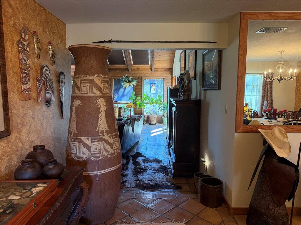 115 Woodland Road, Kerrville, TX 78028 Foyer