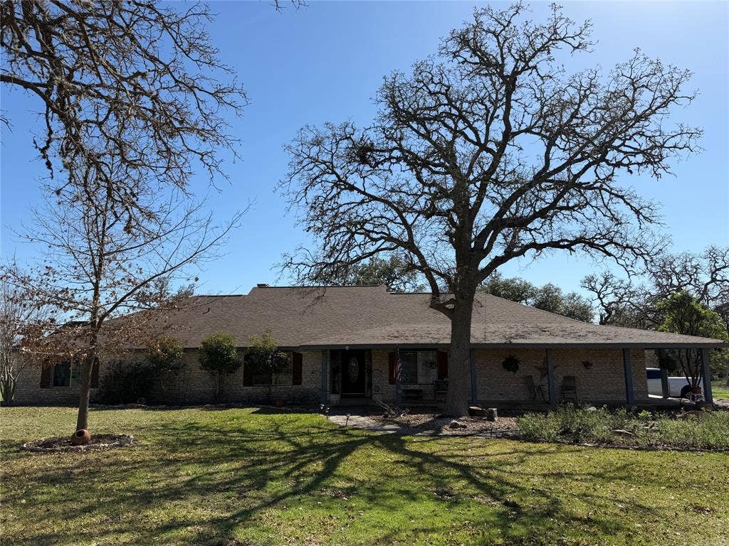 115 Woodland Road, Kerrville, TX 78028 115 Woodland Road, Kerrville, TX 78028