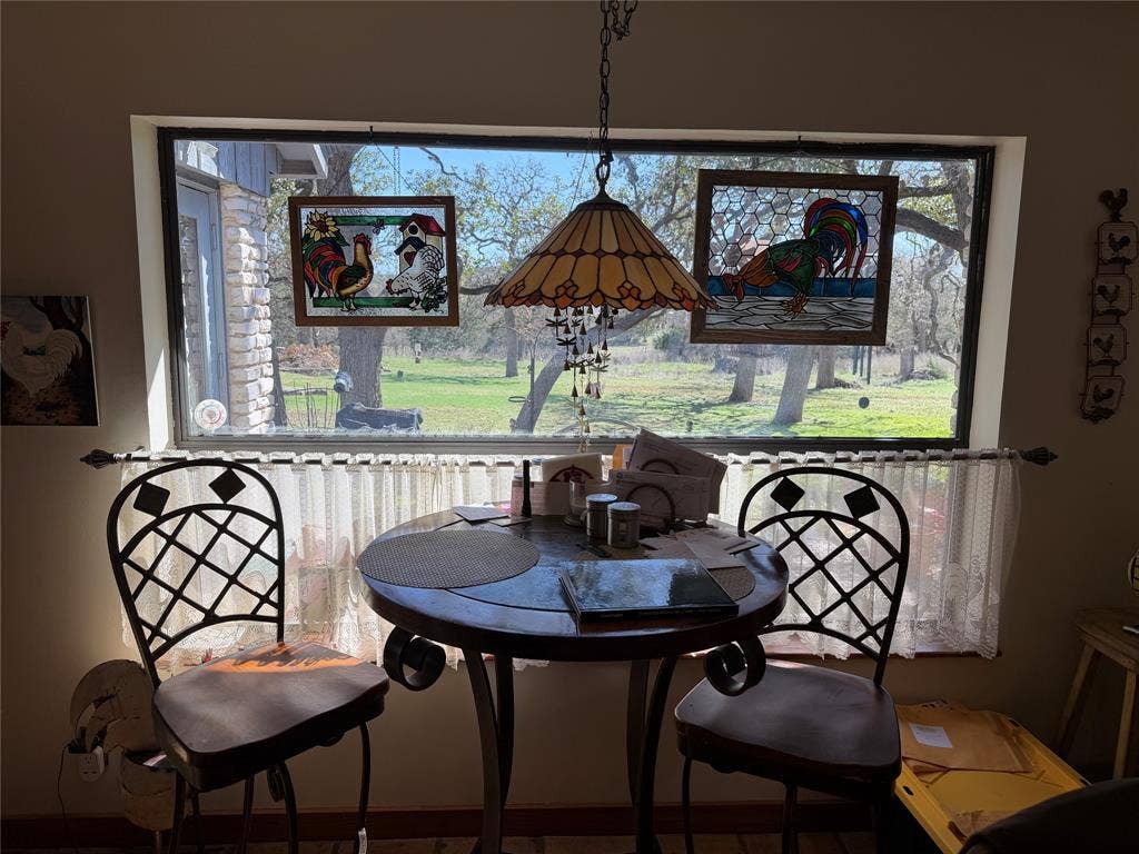 115 Woodland Road, Kerrville, TX 78028 115 Woodland Road, Kerrville, TX 78028