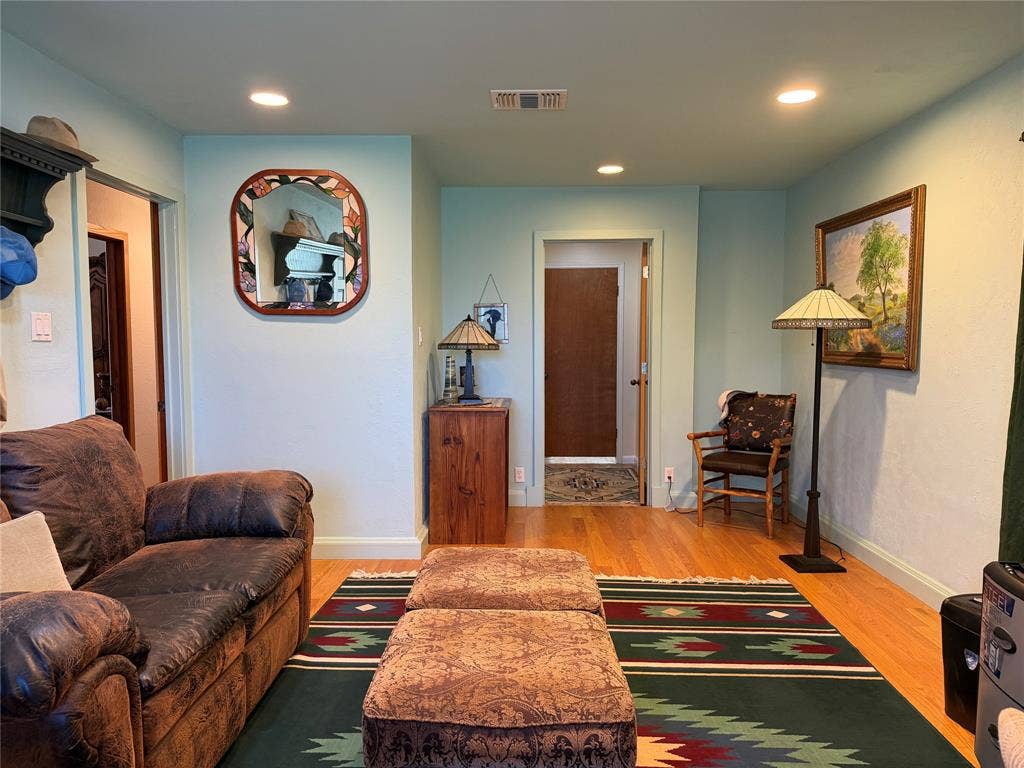 115 Woodland Road, Kerrville, TX 78028 115 Woodland Road, Kerrville, TX 78028