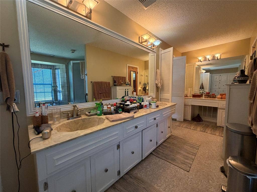115 Woodland Road, Kerrville, TX 78028 115 Woodland Road, Kerrville, TX 78028