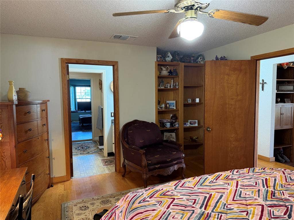 115 Woodland Road, Kerrville, TX 78028 115 Woodland Road, Kerrville, TX 78028