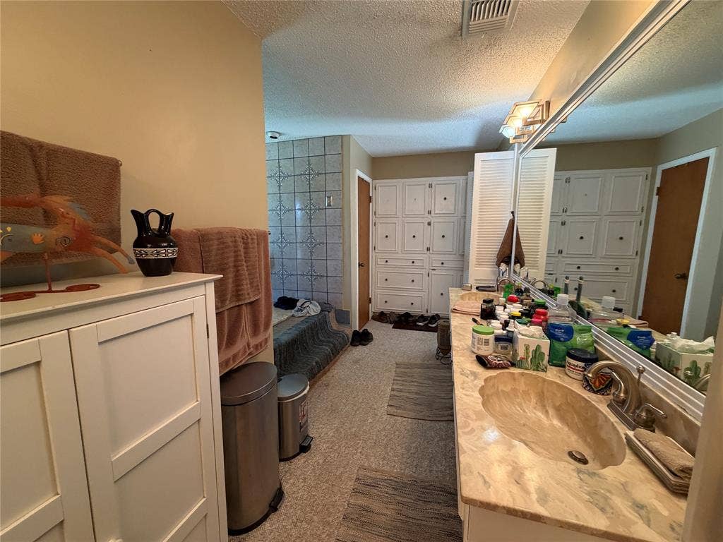 115 Woodland Road, Kerrville, TX 78028 115 Woodland Road, Kerrville, TX 78028