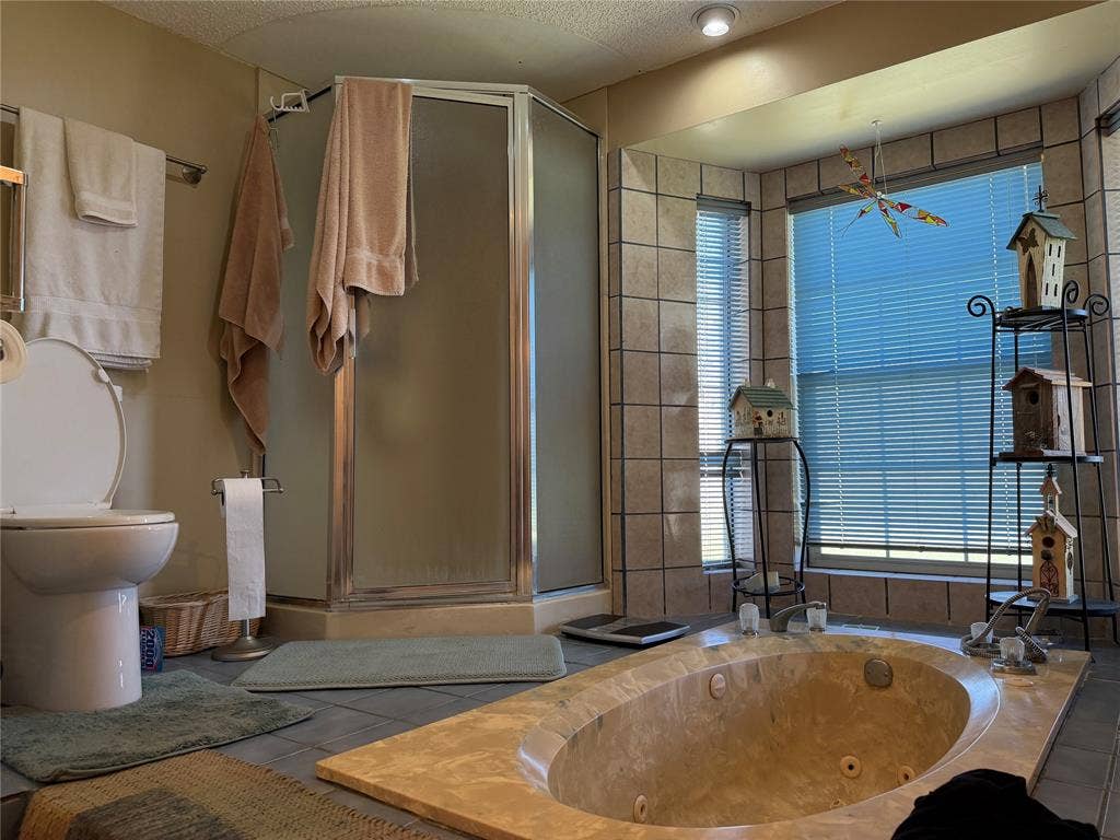 115 Woodland Road, Kerrville, TX 78028 115 Woodland Road, Kerrville, TX 78028