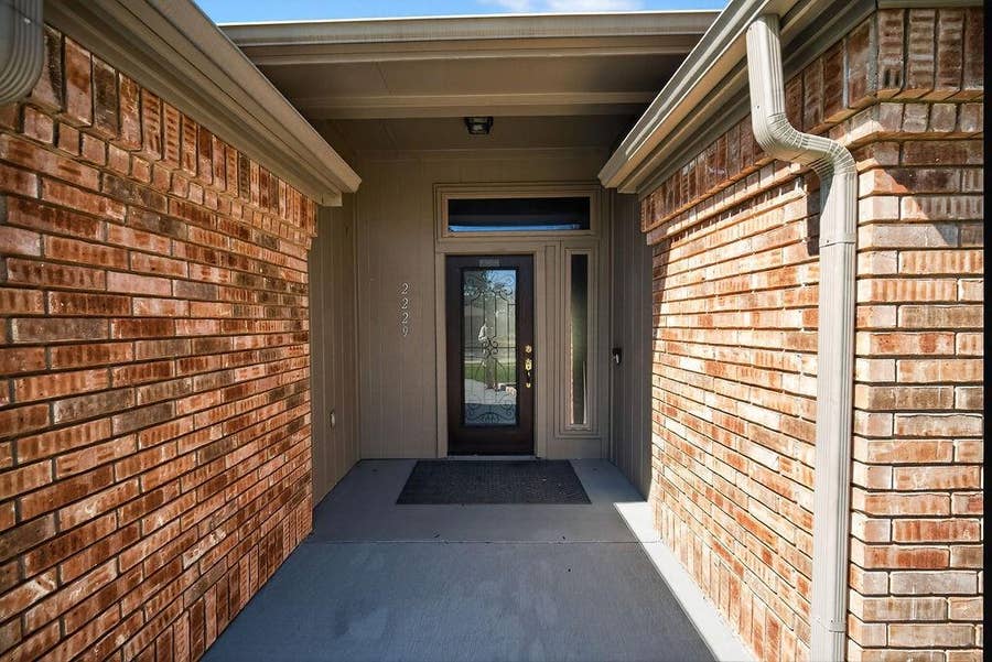 Property photo for 2229 Country Valley Road, Garland, TX