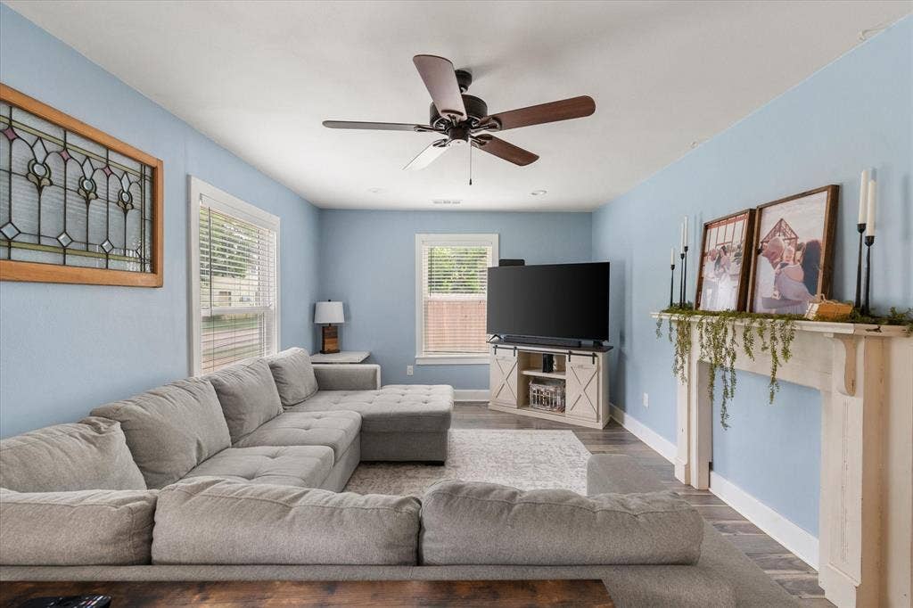 516 E Ross Street, Waxahachie, TX 75165 516 E Ross Street, Waxahachie, TX 75165