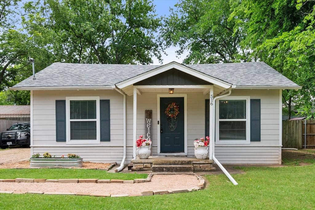 516 E Ross Street, Waxahachie, TX 75165 516 E Ross Street, Waxahachie, TX 75165