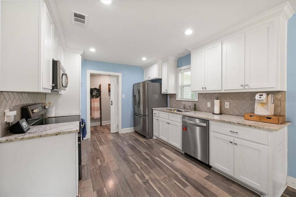 516 E Ross Street, Waxahachie, TX 75165 516 E Ross Street, Waxahachie, TX 75165
