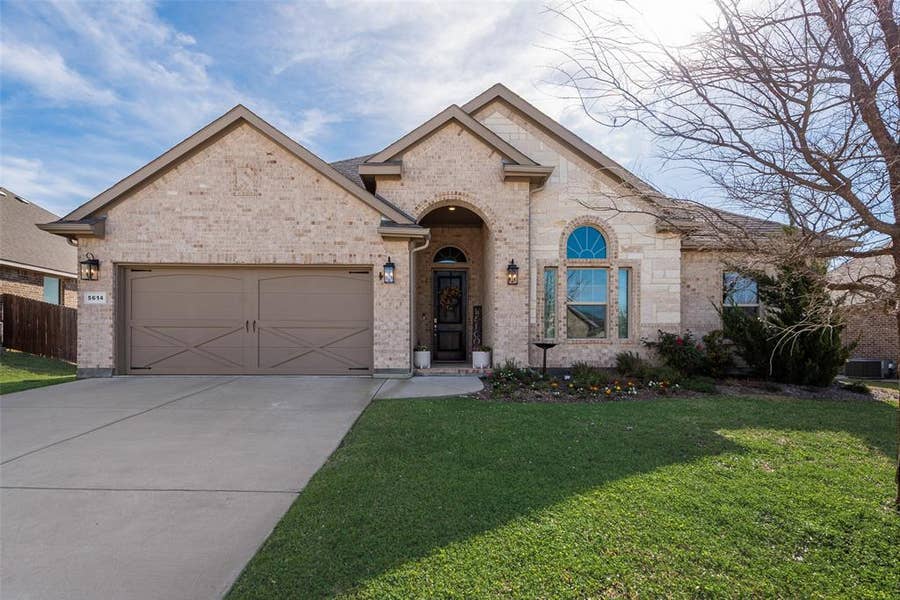 Property photo for 5614 Goodnight Court, Midlothian, TX