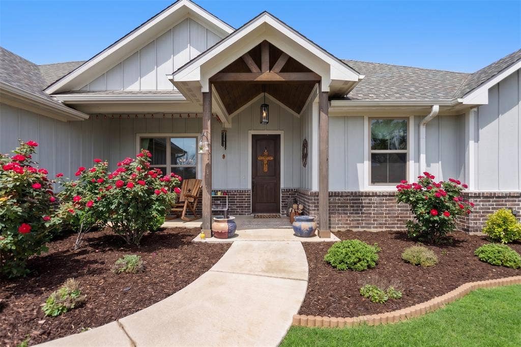 18341 Timber Oaks Drive, Lindale, TX 75771 18341 Timber Oaks Drive, Lindale, TX 75771