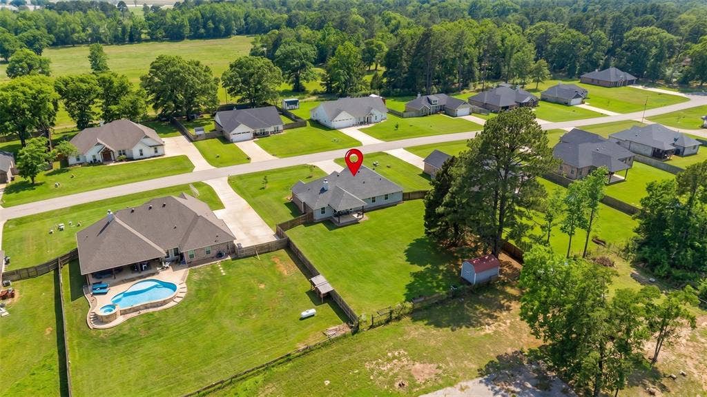 18341 Timber Oaks Drive, Lindale, TX 75771 18341 Timber Oaks Drive, Lindale, TX 75771