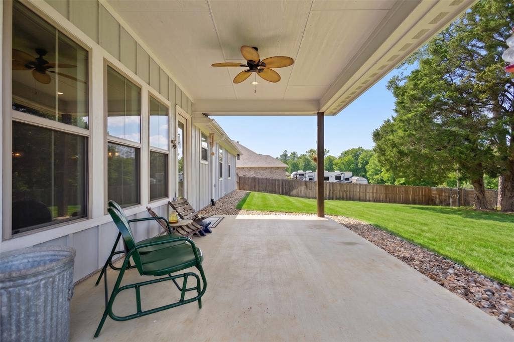 18341 Timber Oaks Drive, Lindale, TX 75771 18341 Timber Oaks Drive, Lindale, TX 75771
