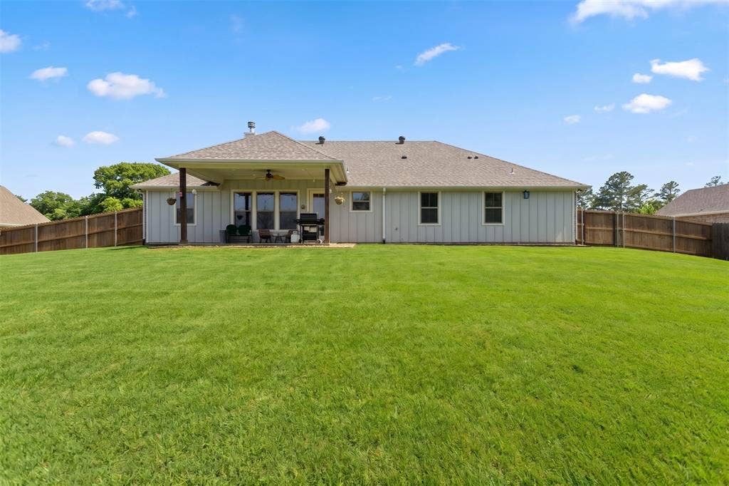18341 Timber Oaks Drive, Lindale, TX 75771 18341 Timber Oaks Drive, Lindale, TX 75771
