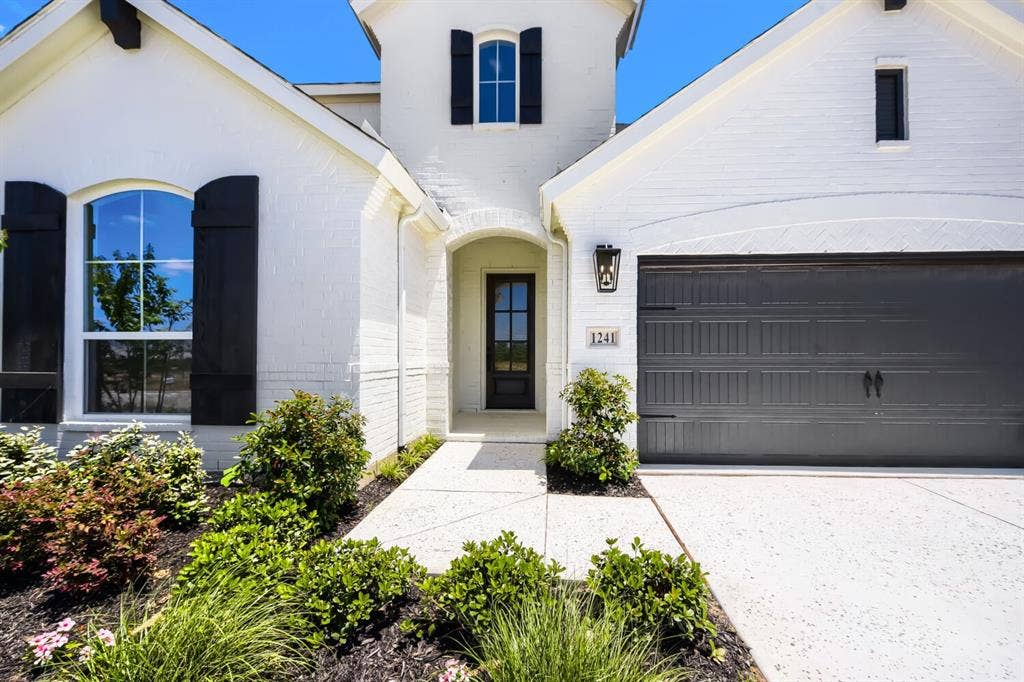 1241 Greenbriar Avenue, Haslet, TX 76052 1241 Greenbriar Avenue, Haslet, TX 76052
