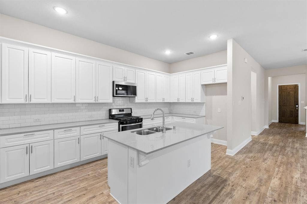 576 Spruce Trail, Forney, TX 75126 576 Spruce Trail, Forney, TX 75126