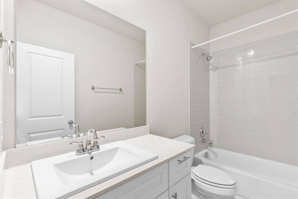 576 Spruce Trail, Forney, TX 75126 Bathroom - 2nd Floor