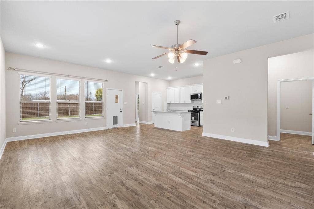 576 Spruce Trail, Forney, TX 75126 576 Spruce Trail, Forney, TX 75126