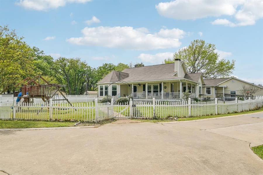 Property photo for 858 County Road 3101, Greenville, TX