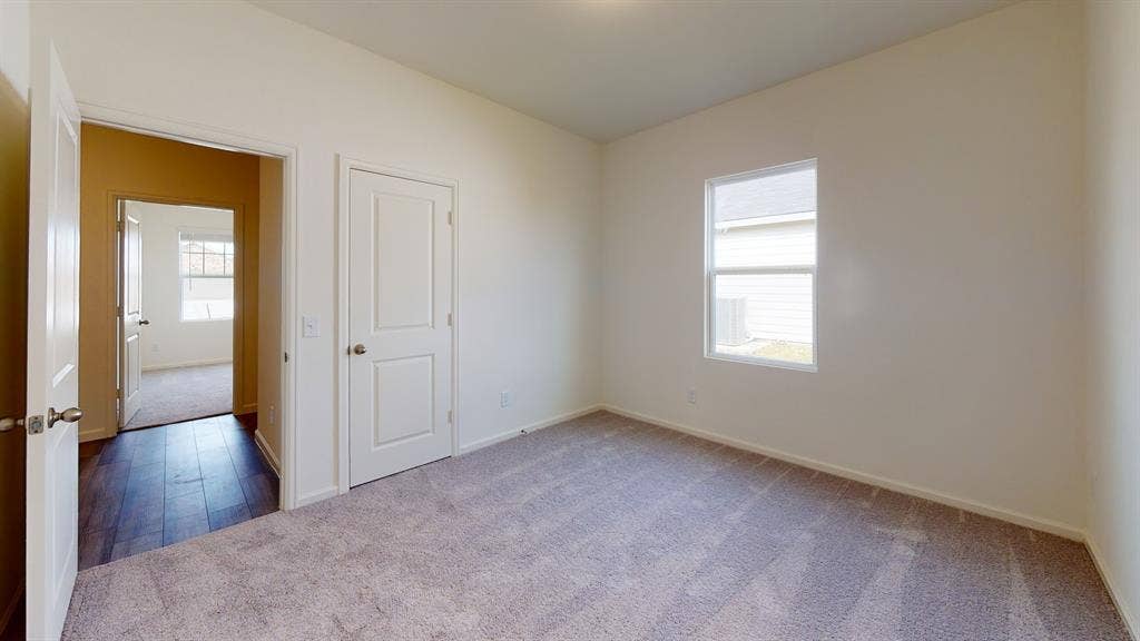 Aurora-Unfurnished(7)