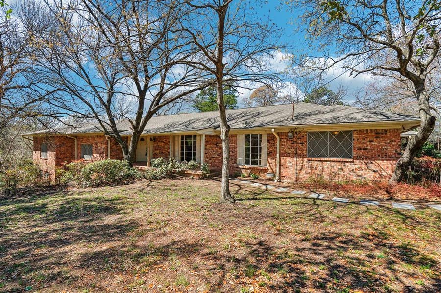 Property photo for 1215 Hill City Drive, Duncanville, TX