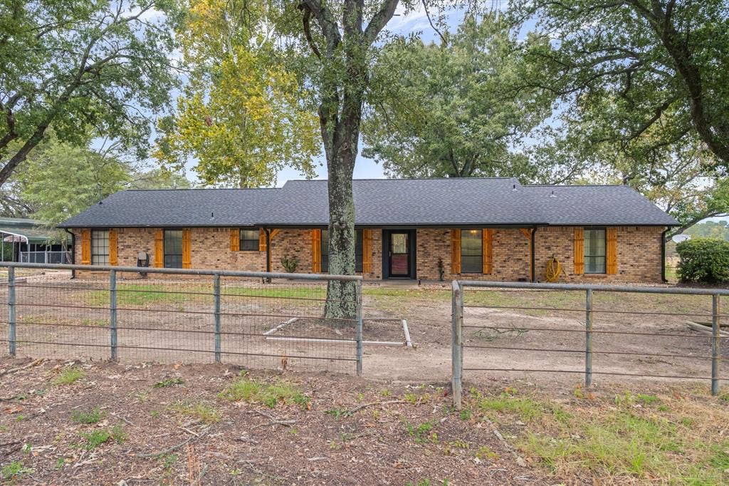 25046 Fm 857, Grand Saline, TX 75140 25046 Fm 857, Grand Saline, TX 75140