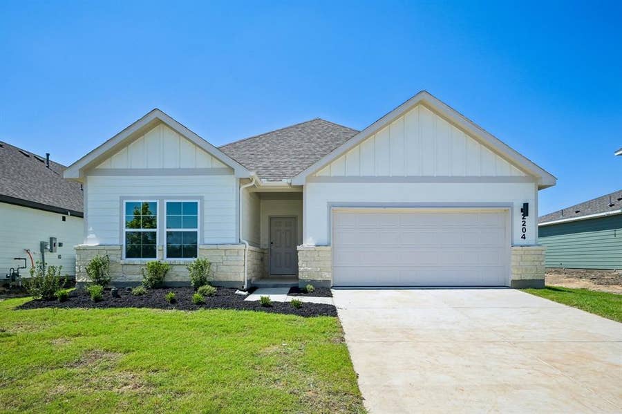 Property photo for 2204 Trailside Drive, Sherman, TX