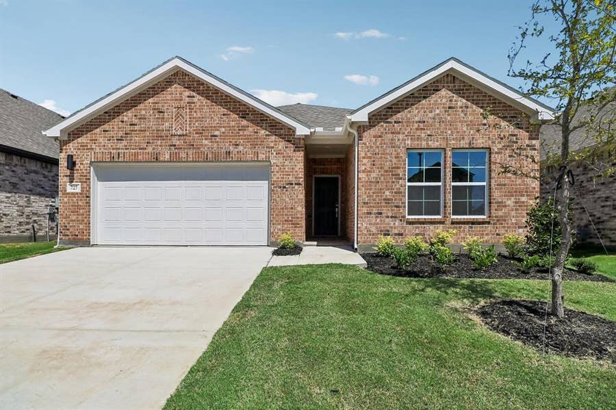 Property photo for 727 Carson Drive, Forney, TX