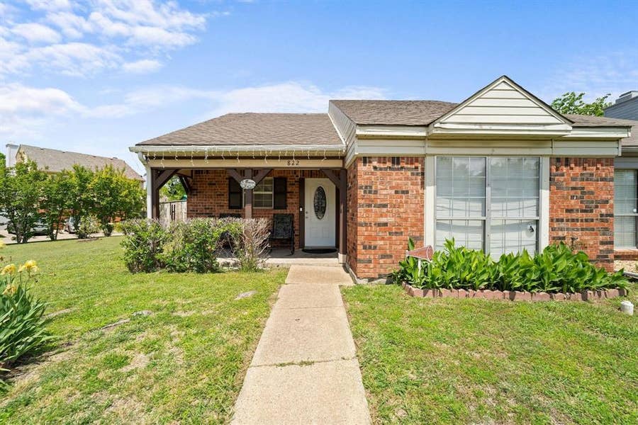 Property photo for 822 Colchester Drive, Mesquite, TX
