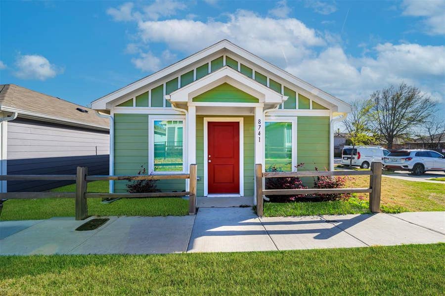 Property photo for 8741 Cottage Creek Drive, Fort Worth, TX